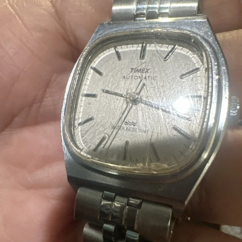 Working Vintage Timex Automatic Mens watch Silver Tone Steel 34mm Fit‎ 7.5 Runs